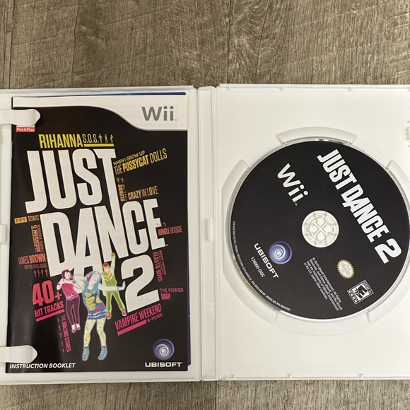 Just Dance 2 Game Nintendo Wii Rihanna S.O.S 2 40+ Tracks Fun 2010 Dancing Sing - Picture 3 of 7